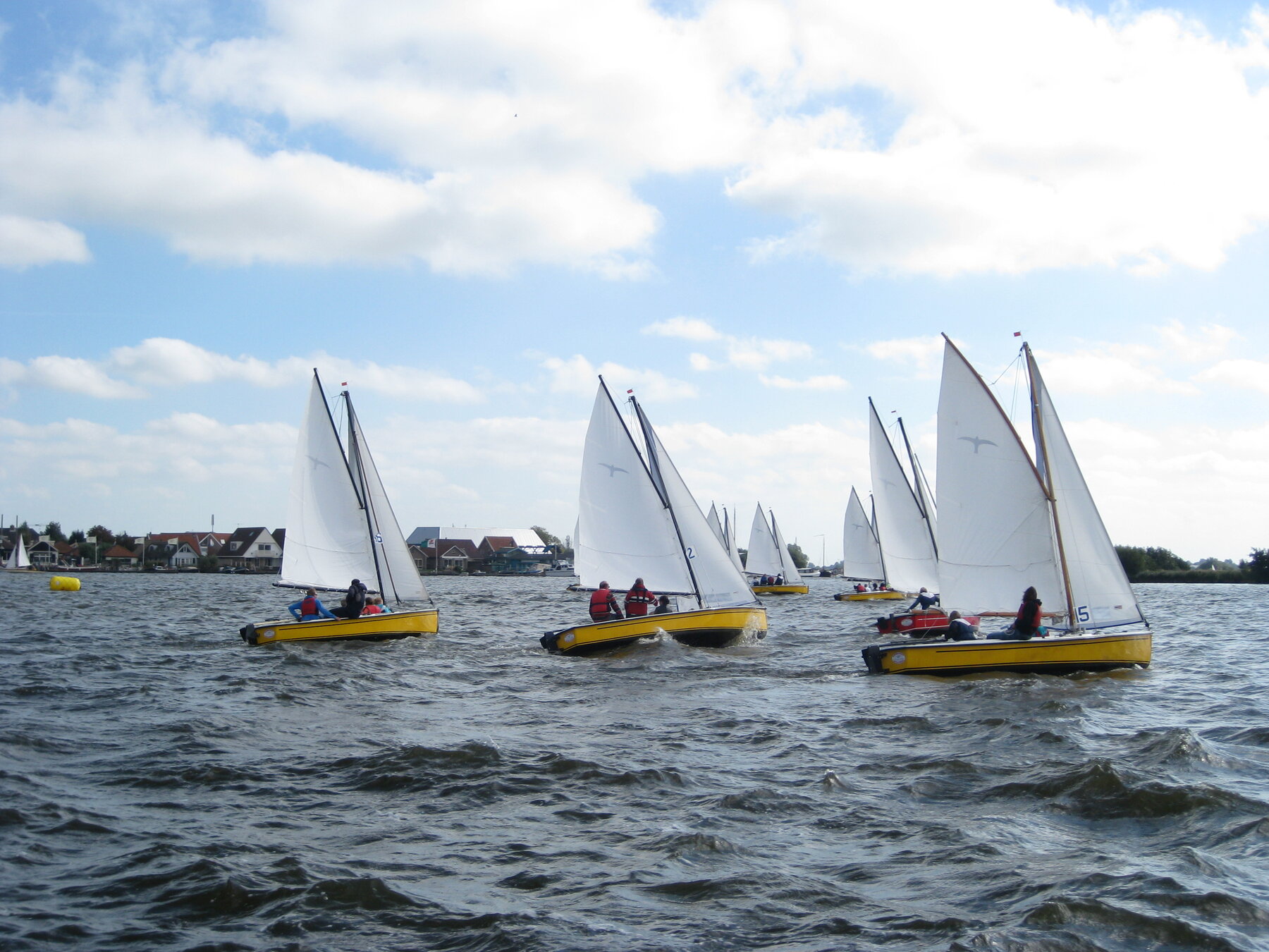 Skutsjes en Valken huren in Heeg